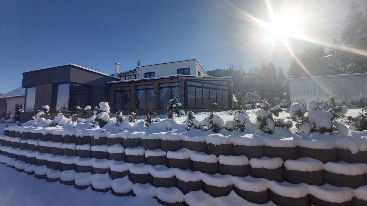 Apartman Navrchu Brezno Exterior photo