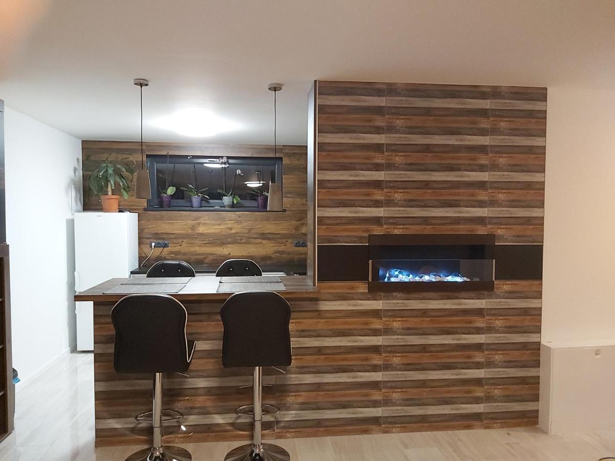 Apartman Navrchu Brezno Exterior photo